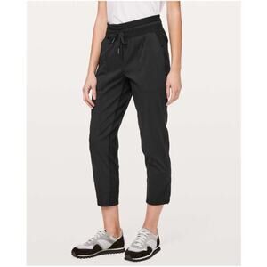 Lululemon Pants Womens 6 Black Dance Studio Crop Athletic Hike Travel Sporty Gym